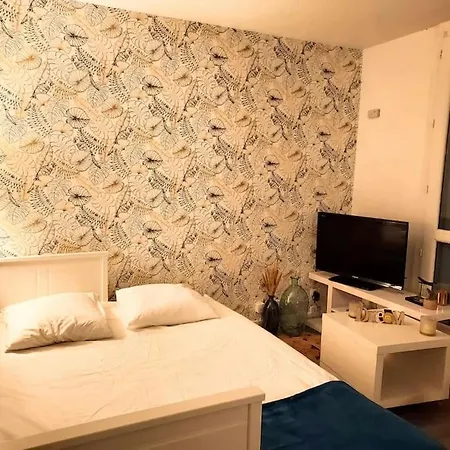Apartment Tres Proche Bordeaux Studio + Parking Gratuit *